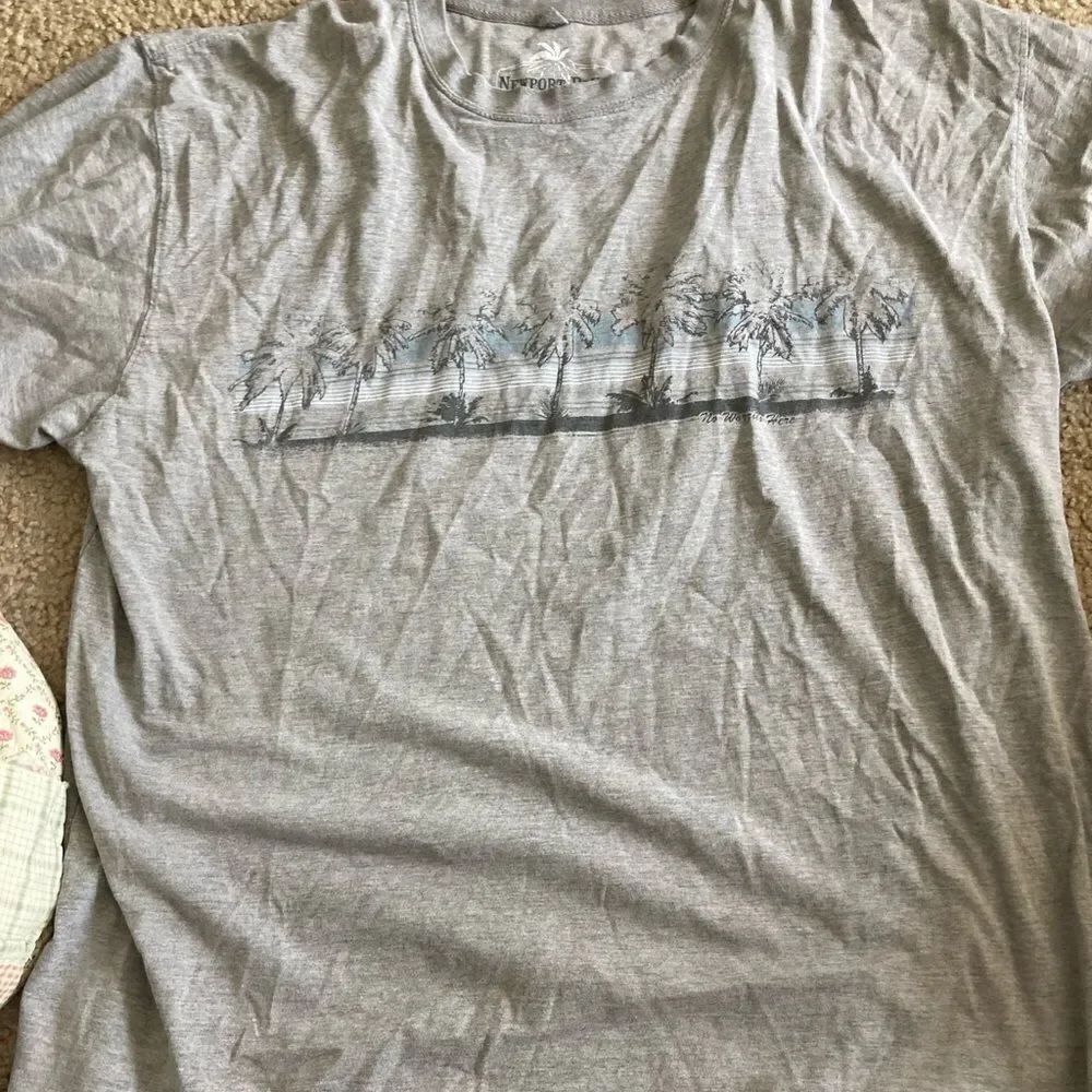 Newport Blue Palm Tree No Worries Here Tshirt